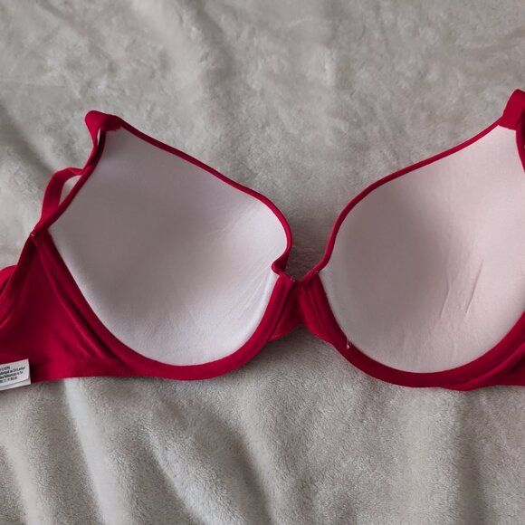 3/$30 Cherry red Victoria Secret PINK push up bra - Picture 3 of 6